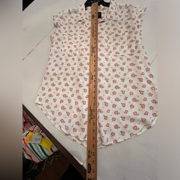 JACHS “GIRLFRIEND” COLLECTION BLOUSE. SIZE SMALL. OFF WHITE. W/ DESIGNS. - Picture 8 of 9